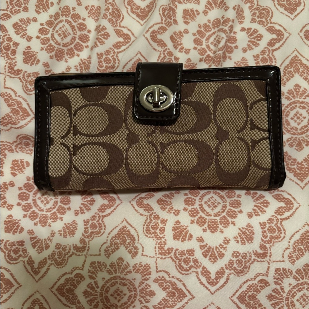 Vintage Coach Clasp Wallet